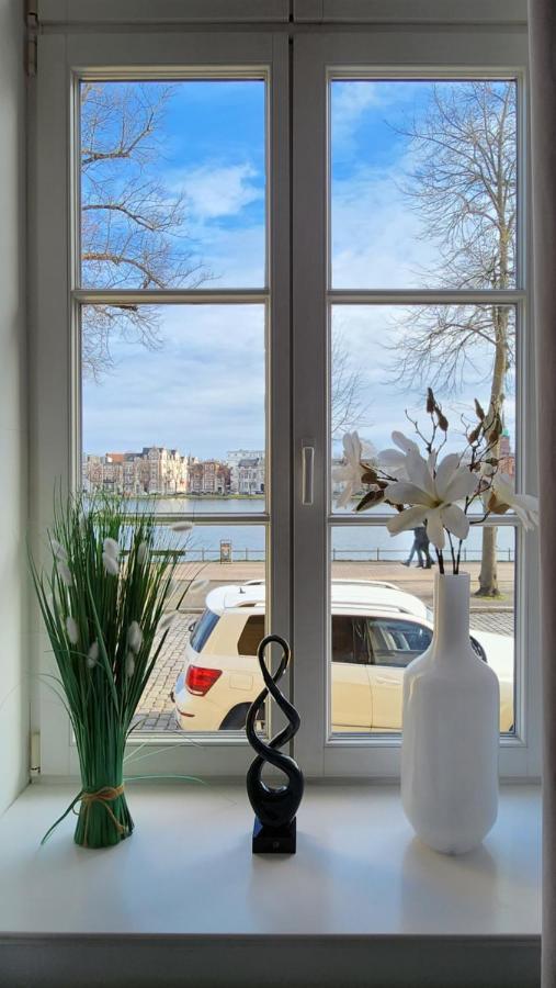Das Ferienapartment Alexandrine Direkt Am Pfaffenteich Mit Eigenem Parkplatz Schwerin  Exterior photo